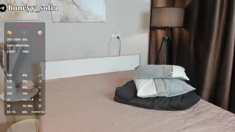 Sofia online show from 02/21/25, 11:10