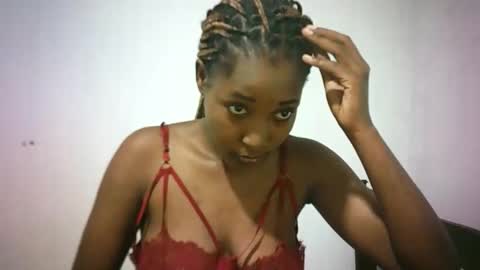sweetebony_50 online show from 05/13/26, 09:39