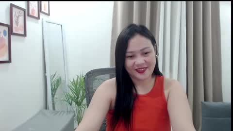Snapshot of sweetestsmile_ chatting on 02/27/25, 05:26 Khaye online show from 02/27/25, 05:26