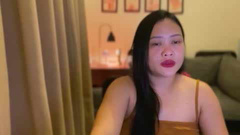 Snapshot of sweetestsmile_ chatting on 10/10/25, 02:10 Khaye online show from 10/10/25, 02:10