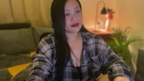 Snapshot of sweetestsmile_ chatting on 11/06/25, 01:39 Khaye online show from 11/06/25, 01:39