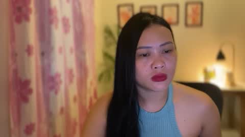 Snapshot of sweetestsmile_ chatting on 02/02/26, 04:00 Khaye online show from 02/02/26, 04:00