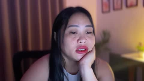 Snapshot of sweetestsmile_ chatting on 02/21/26, 03:24 Khaye online show from 02/21/26, 03:24