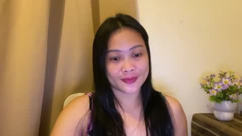 Snapshot of sweetestsmile_ chatting on 05/18/26, 04:13 Khaye online show from 05/18/26, 04:13
