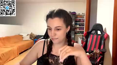 Snapshot of sweetfenomen67 chatting on 07/12/26, 07:05 Joanna online show from 07/12/26, 07:05