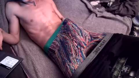 Snapshot of sweetgesus chatting on 01/27/25, 04:41 sweetgesus online show from 01/27/25, 04:41