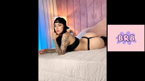 Snapshot of sweetgirl______ chatting on 01/29/25, 04:26 Dulce online show from 01/29/25, 04:26