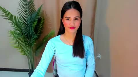 Snapshot of sweetgirl_latina143 chatting on 09/30/25, 07:30 sweetgirl_latina143 online show from 09/30/25, 07:30