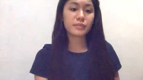 Snapshot of sweetgirllucy24xx chatting on 05/22/26, 05:40 sweetgirllucy24xx online show from 05/22/26, 05:40