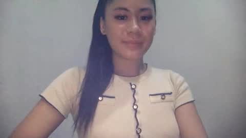 Snapshot of sweetgirllucy24xx chatting on 06/10/26, 02:38 sweetgirllucy24xx online show from 06/10/26, 02:38