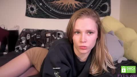 sweetgracee online show from 10/26/25, 02:39