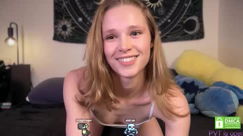 Snapshot of sweetgracee chatting on 02/13/26, 01:45 sweetgracee online show from 02/13/26, 01:45