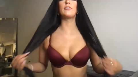 Gracie  online show from 11/09/25, 03:05