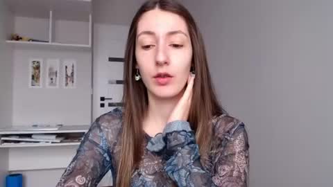 Snapshot of sweetheart_77 chatting on 06/15/26, 07:43 Emma online show from 06/15/26, 07:43