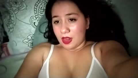 Snapshot of sweetie__annie chatting on 02/20/25, 03:56 Ana Mara  i cant Make noise My family is here  online show from 02/20/25, 03:56