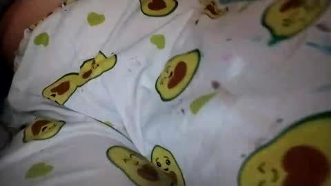 Snapshot of sweetie__annie chatting on 10/21/25, 05:08 Ana Mara  i cant Make noise My family is here  online show from 10/21/25, 05:08