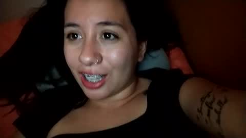Snapshot of sweetie__annie chatting on 05/15/26, 05:47 Ana Mara i cant Make noise My family is here online show from 05/15/26, 05:47