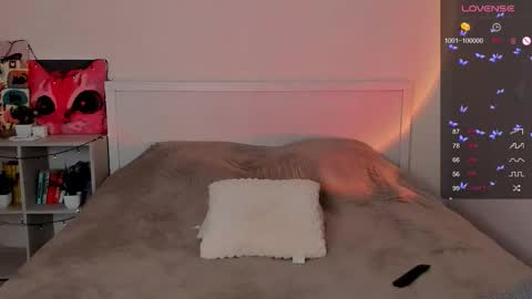 Hannah online show from 09/17/25, 01:57