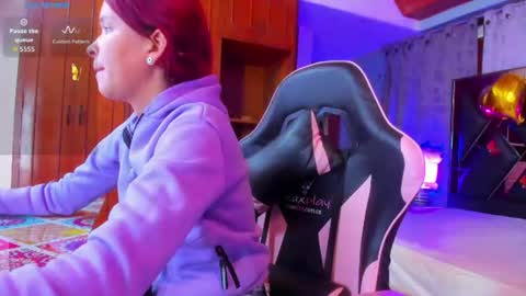 Snapshot of sweetie_foxx1 chatting on 07/06/26, 11:29 FOXXY online show from 07/06/26, 11:29