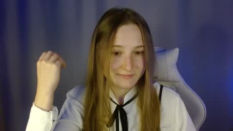 Annie online show from 09/08/25, 07:46