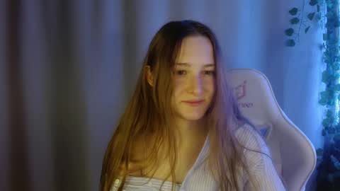 Annie online show from 10/07/25, 08:39