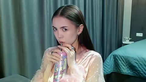 sweetieee_kira online show from 11/09/25, 09:24