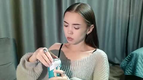 sweetieee_kira online show from 11/23/25, 09:14