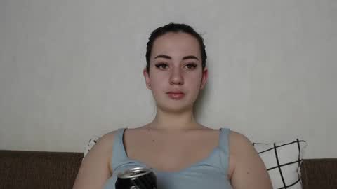 Snapshot of sweetiekendl chatting on 01/17/25, 07:08 Kendl online show from 01/17/25, 07:08