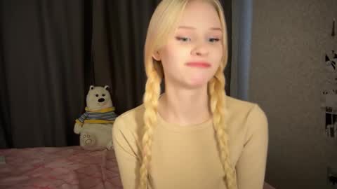 sweetie Lisa3 online show from 01/04/25, 09:54