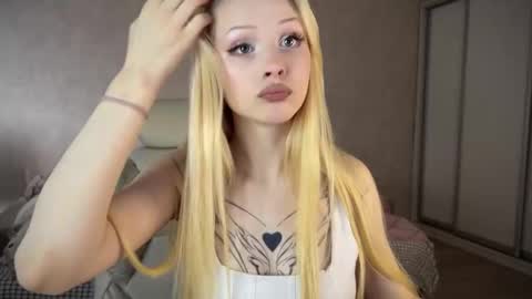 sweetie Lisa3 online show from 03/08/25, 08:44