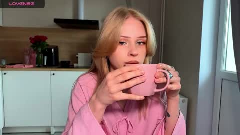 Snapshot of sweetielis chatting on 05/16/26, 10:36 sweetie Lisa3 online show from 05/16/26, 10:36
