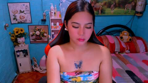 Nicole online show from 01/29/25, 04:47