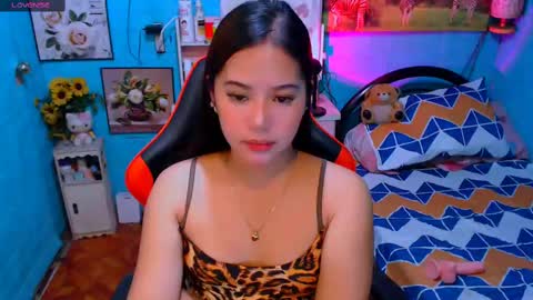 Nicole online show from 03/10/25, 12:40