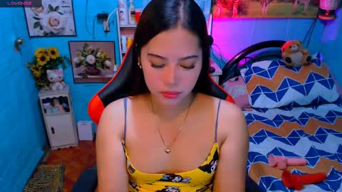 Nicole online show from 03/12/25, 04:19