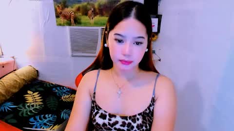 Nicole online show from 09/30/25, 12:37