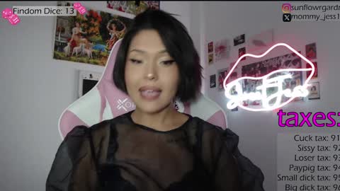 Snapshot of sweetjess01 chatting on 01/12/25, 07:32 SweetJess online show from 01/12/25, 07:32