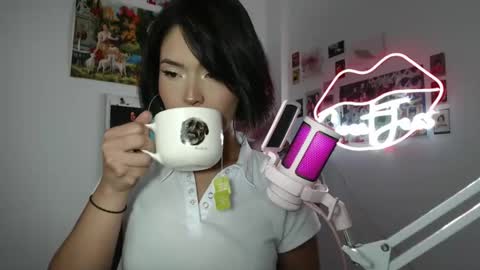 Snapshot of sweetjess01 chatting on 02/07/25, 03:01 SweetJess online show from 02/07/25, 03:01