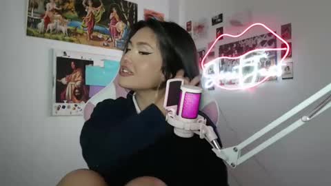 Snapshot of sweetjess01 chatting on 02/07/25, 06:03 SweetJess online show from 02/07/25, 06:03