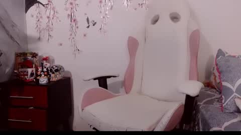 karen online show from 04/12/26, 03:50