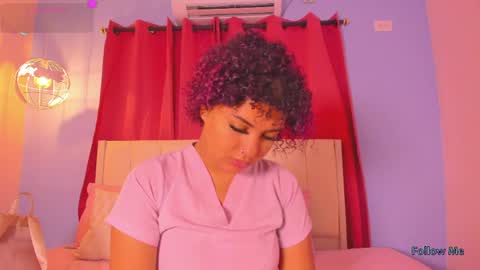 Snapshot of sweetkimmie_ chatting on 05/28/26, 12:35 Isabel online show from 05/28/26, 12:35