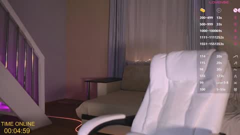 Kira online show from 03/12/25, 07:38