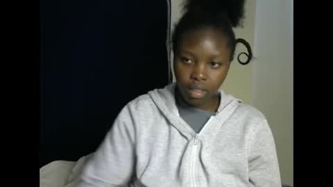 Snapshot of sweetkirrie chatting on 05/23/26, 01:48 sweetkirrie online show from 05/23/26, 01:48