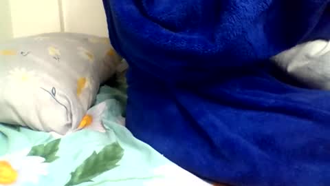 sweetkola online show from 10/31/25, 10:33