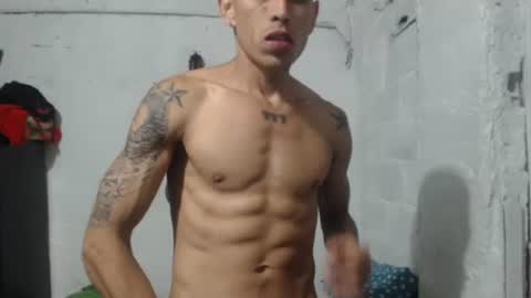 Snapshot of sweetlatinakim chatting on 04/26/26, 10:57 Camilo online show from 04/26/26, 10:57