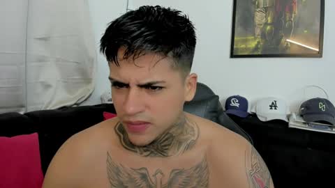 SWEETLATINBOY  online show from 04/17/26, 11:02