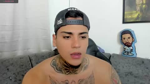 Snapshot of sweetlatinoboy chatting on 06/26/26, 11:42 SWEETLATINBOY online show from 06/26/26, 11:42