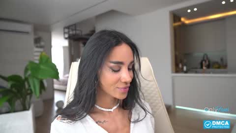 Laura Saenz  Geminis online show from 10/05/25, 03:32