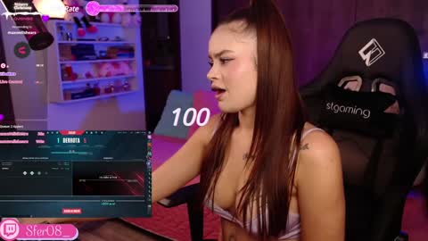 Snapshot of sweetlee_1 chatting on 12/12/24, 02:04 online show from 12/12/24, 02:04