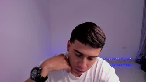 Snapshot of sweetlian_04 chatting on 01/27/25, 06:30 Lian online show from 01/27/25, 06:30