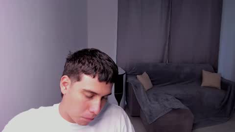 Snapshot of sweetlian_04 chatting on 02/23/25, 12:05 Lian online show from 02/23/25, 12:05